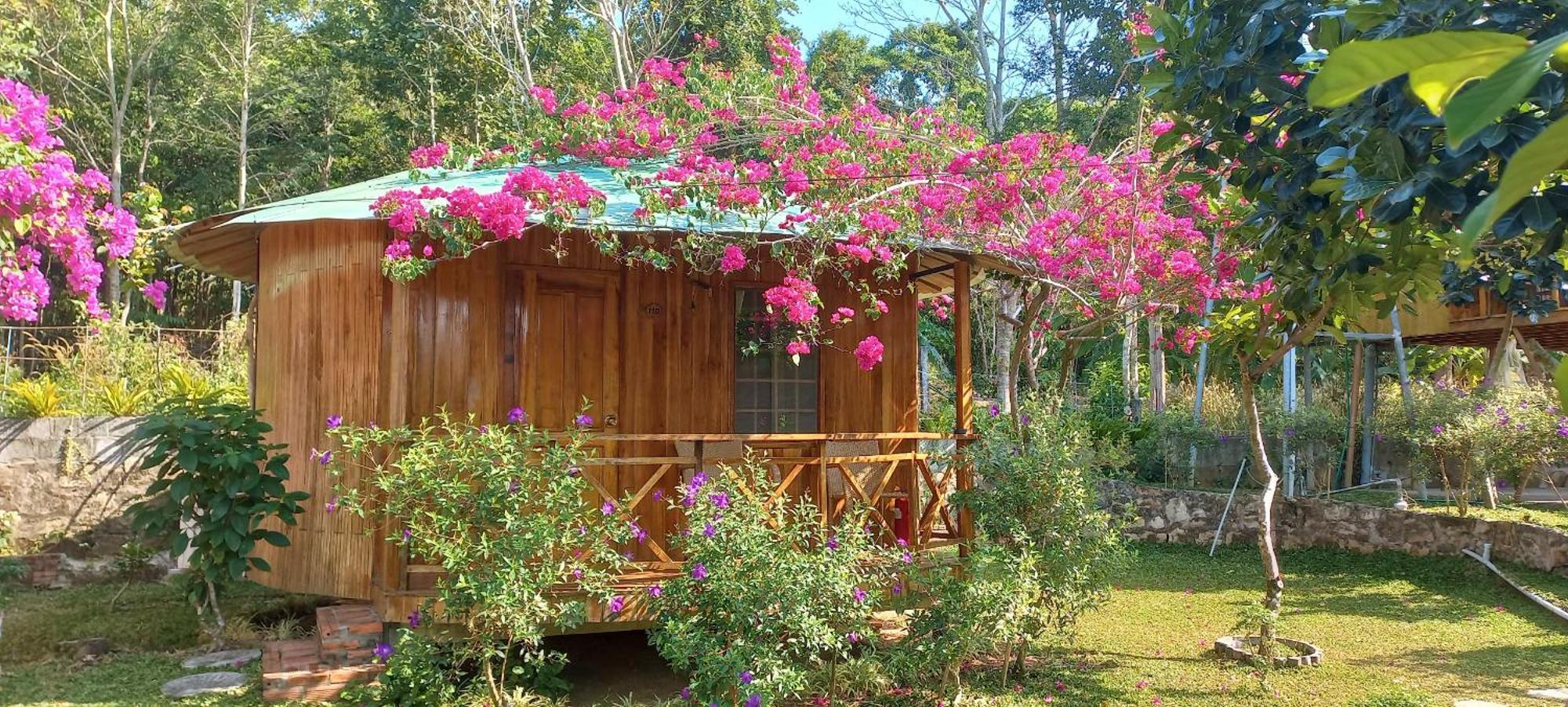 Phu Quoc Valley Sen Bungalow Kültér fotó